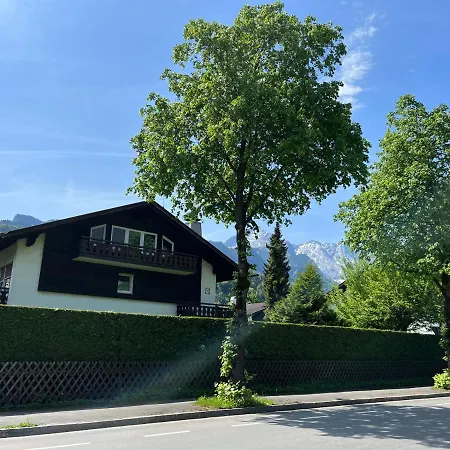 Doppelhaushaelfte Zugspitzblick Mit Privatem Garten Διαμέρισμα *