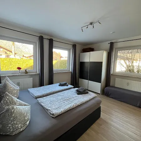 Apartment Doppelhaushaelfte Zugspitzblick Mit Privatem Garten *