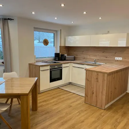 Διαμέρισμα Doppelhaushaelfte Zugspitzblick Mit Privatem Garten *