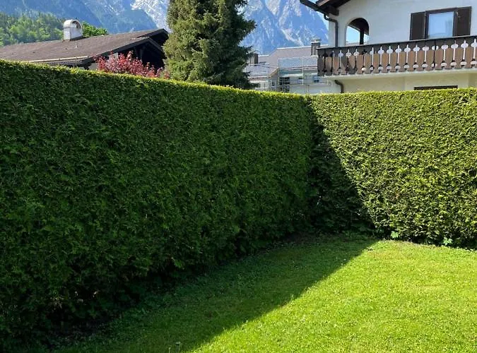 Doppelhaushaelfte Zugspitzblick Mit Privatem Garten דירה גרמיש-פרטנקירכן